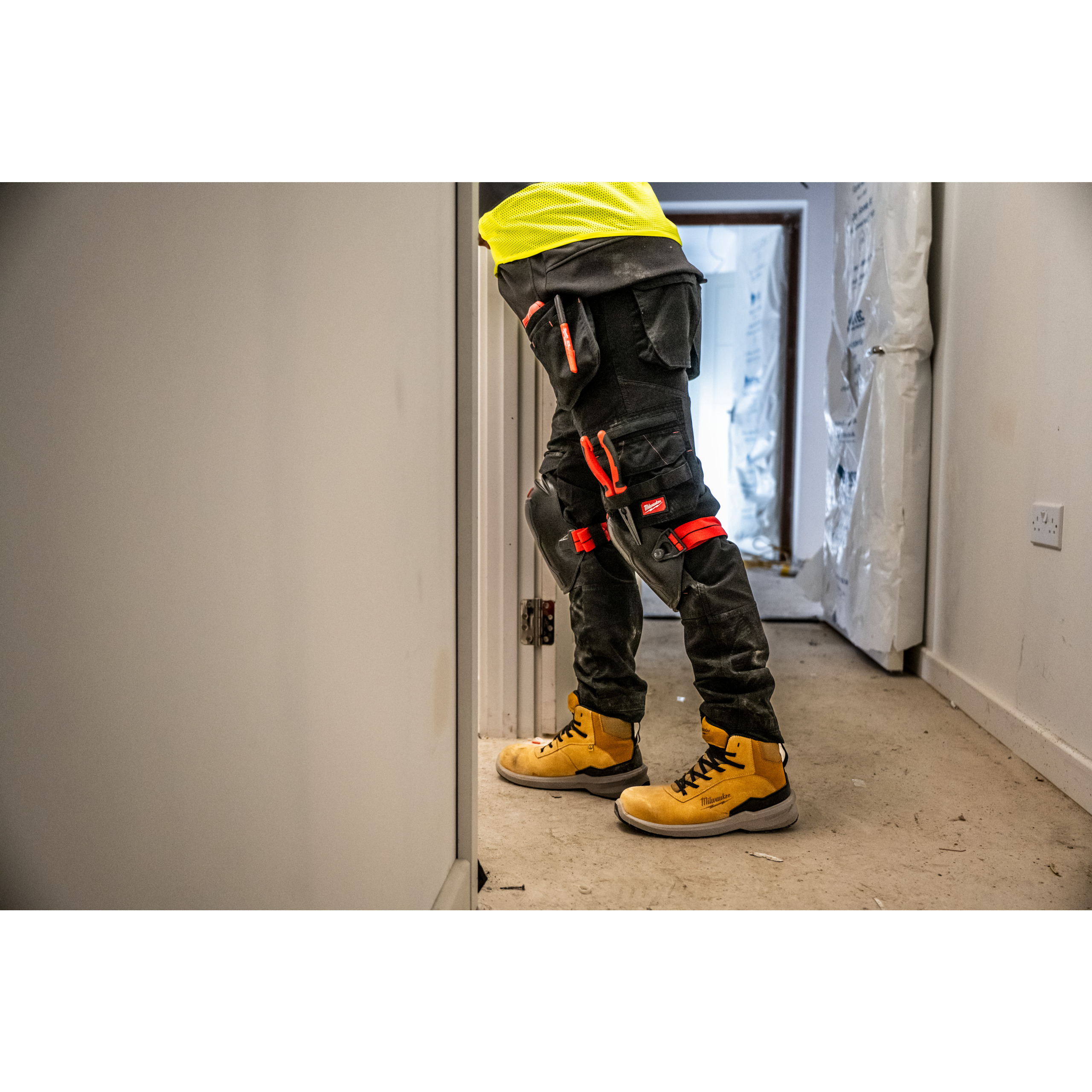Milwaukee Scarpe Antinfortunistiche Alte MOD. FLEXTRED S3S N.38 - MILWAUKEE - Immagine 2
